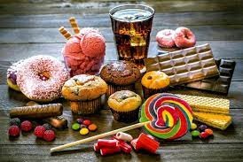 El excesivo consumo de azúcar favorece la producción de ácidos.
